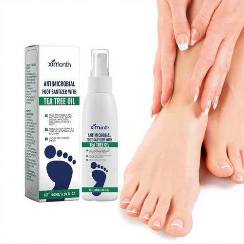 Le flacon PodoFresh et son étui posés à côté de pieds nus